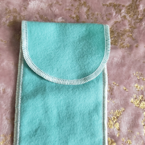 TIFFANY & CO. | Jewelry Pouch - Tall 11x3 - Picture 6 of 10